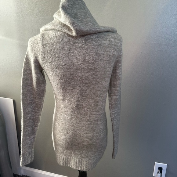 Bench women’s size S soft‎ knit cardigan sweater with front zip with hood, gray - Picture 5 of 14